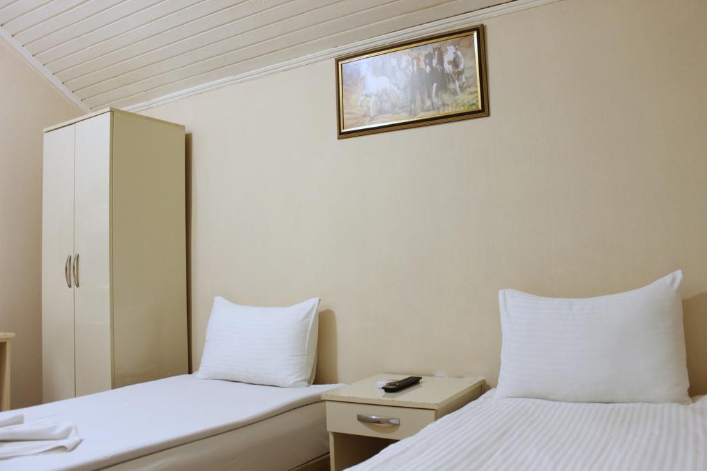 Simge Hotel อิสตันบูล ภายนอก รูปภาพ