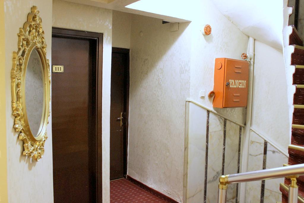 Simge Hotel อิสตันบูล ภายนอก รูปภาพ