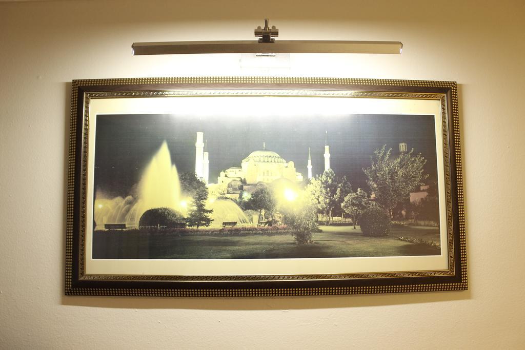 Simge Hotel อิสตันบูล ภายนอก รูปภาพ