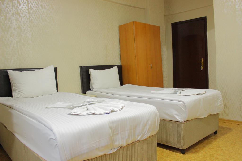 Simge Hotel อิสตันบูล ภายนอก รูปภาพ